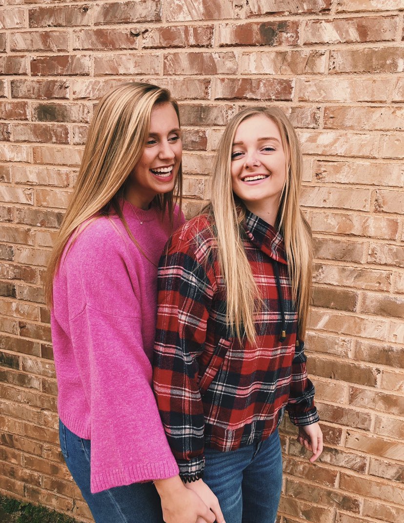 kkeeleyy's tweet photo. HAPPY BIRTHDAY TO MY FAVORTIE EVER @peyton_himango have the best day ever u deserve it 🥰 I miss u boo!!! my day one, idk what I would do without you 🤞🏼🤞🏼 https://t.co/JSN7bt87N7