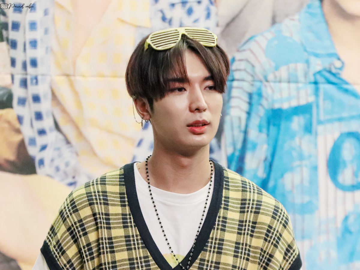 poundcake_0123's tweet photo. 190803 스탠포트호텔

아 귀엽다
다 귀엽다
치 사량 초과

#PENTAGON #YUTO
#펜타곤 #유토
 #ユウト #ゆうと #祐人 #安達祐人 https://t.co/ykdW16NOeC