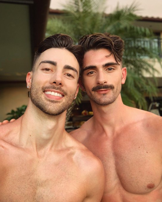 Post-massage, a little sleepy eyed, a little burnt, but life is good. 💆🏻&zwj;♂️💆🏻&zwj;♂️ https://t.co/mXKnwB<a href="/tag/ishighschooloveryet"class="tags"><span>#ishighschooloveryet</span></a>