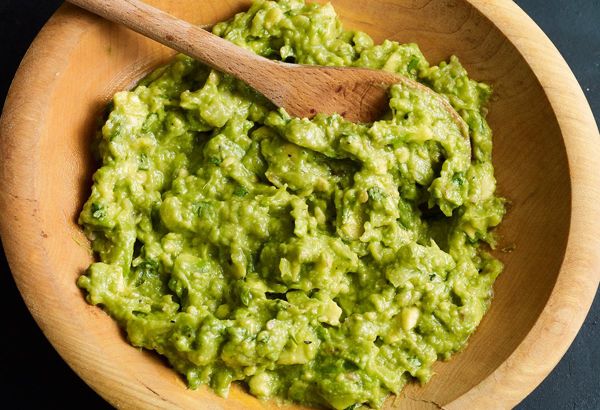 PatiJinich's tweet photo. Here’s another special guac that gets its flavor from the Mexican tradition of charring vegetables. Try my smoky Guacamole. #AvoChat #NationalGuacamoleDay
https://t.co/vzxuXoPNXj https://t.co/9M8iwe1Y3L