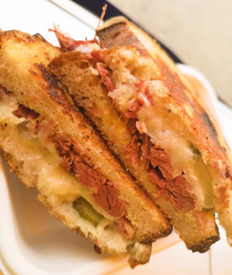 Don’t have anything nice to say about Monday, so just going to post this photo in the hope of cheering people up 🙃 #mondaythoughts #streetfood