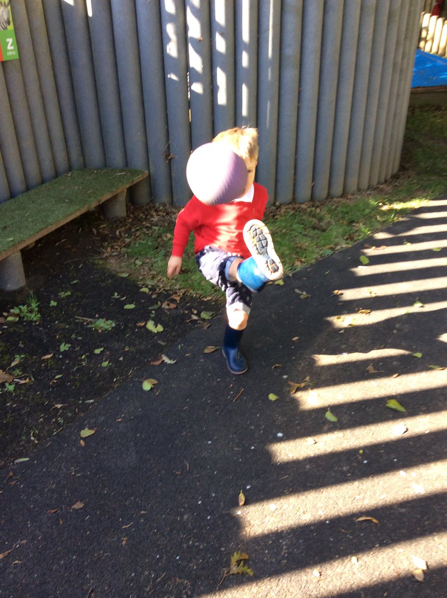 PenrynYrN's tweet photo. Great Kick! Enjoying the Autumn sunshine. https://t.co/wQrhXFfLUR