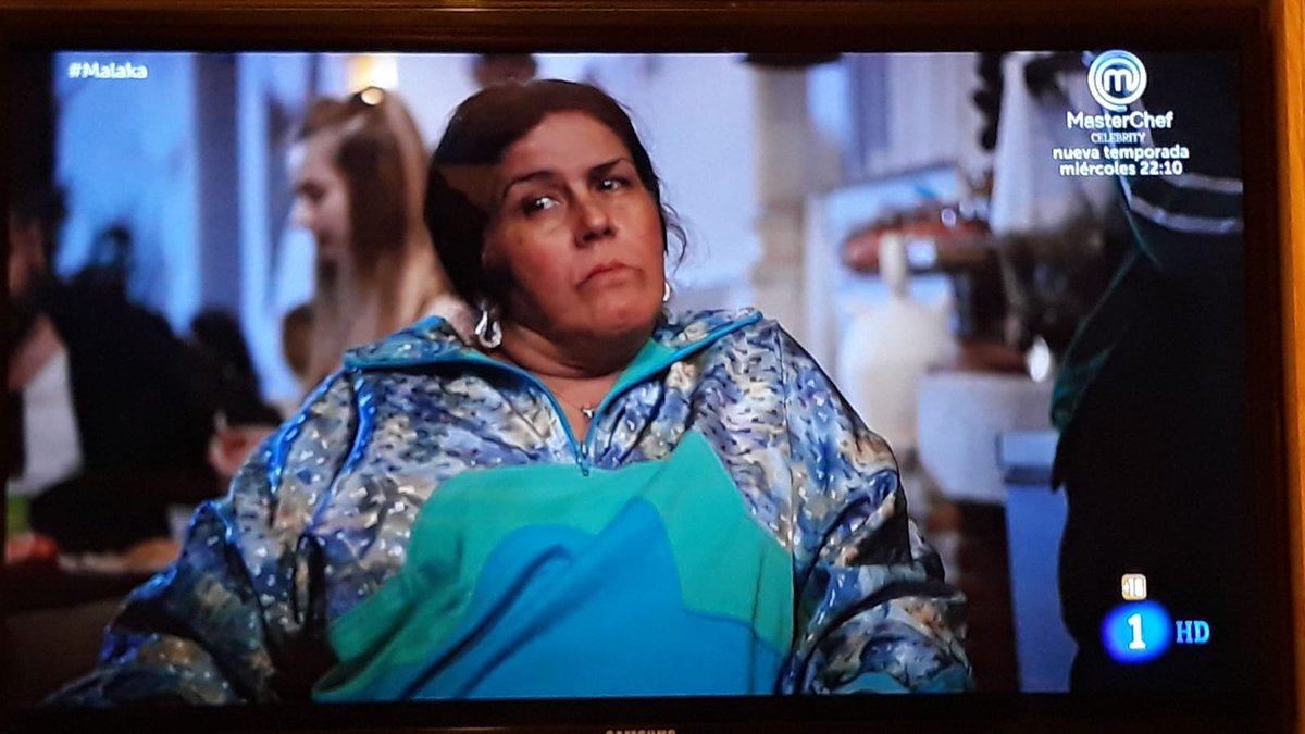 Mira, hulay, esta noche te quiero ver sentaito, o sentaita, viendo Malaka, tas enterado?