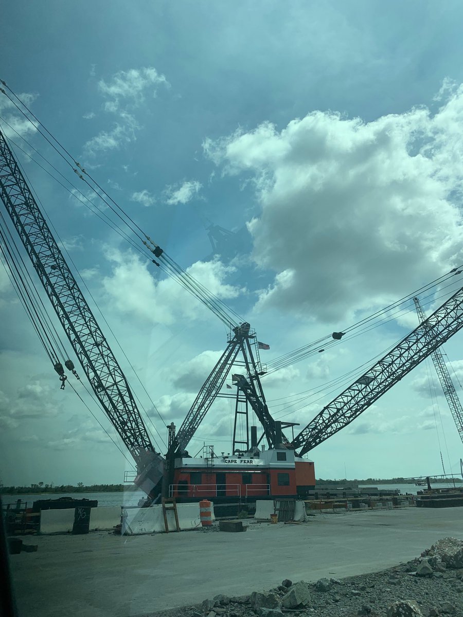 BarbaraLMelvin's tweet image. Beautiful day as we continue construction of Phase 1 Leatherman Terminal ⁦@SCPorts⁩ #greatprogress #March2021
