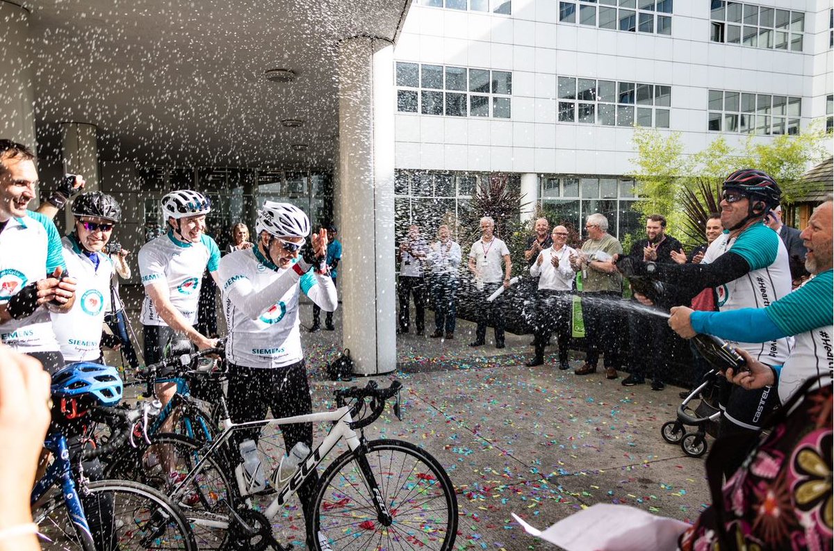 Bigsummercycle's tweet image. What a finish! Riders arrived into Manchester for the final leg of the 800 mile journey over 10 days. The final leg was broadcast live via Siemens myTV Prime from the Siemens office in memory of Toby Harteveld @MindCharity @TheBHF 💙💓
Donations have been incredible! Thank you