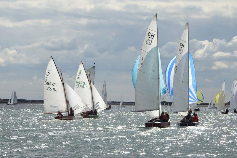 yandyfeed's tweet photo. 9th Bosham Classic Boat Revival - 53 beautiful boats travelled from as far as the Netherlands @BoshamSC https://t.co/Hl9I9XJt4E https://t.co/cch0Uivff2
