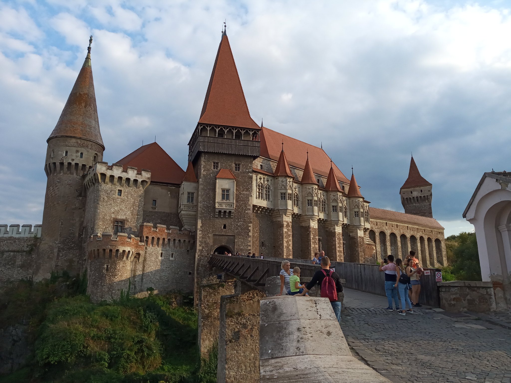 замок корвинов румыния история