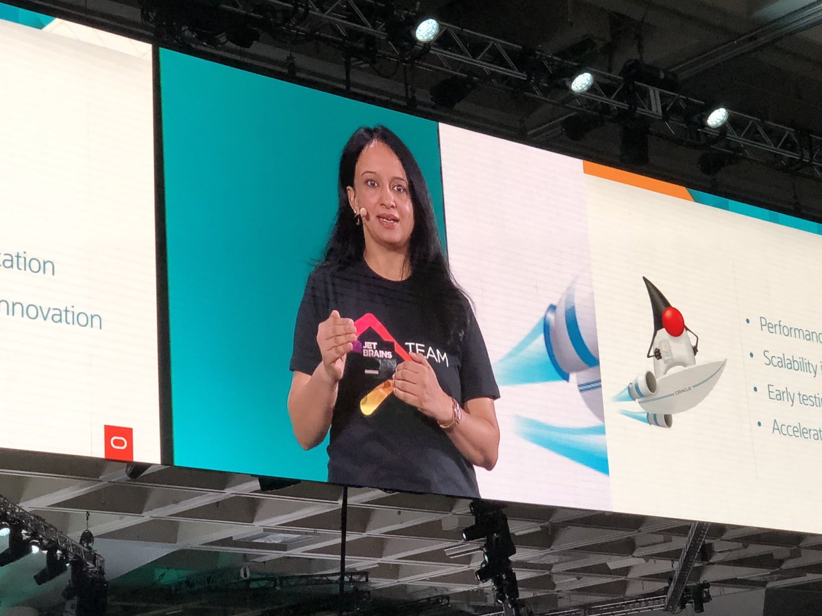 ScottSelikoff's tweet image. Congrats @eMalaGupta! She’s discussing using new features in Java in the opening keynote @OracleCodeOne #java #java13