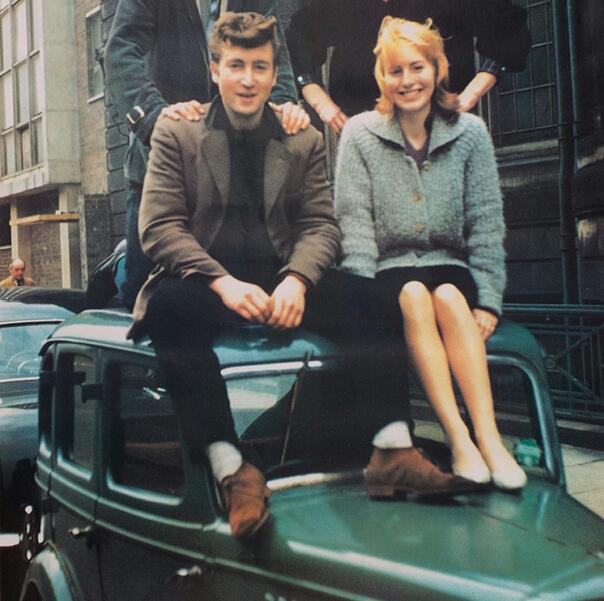 PantheonPods's tweet photo. Episode 81 of the #MusesAndStuff podcast explored the relationship between Cynthia & #JohnLennon. #CynthiaLennon. #PantheonPodcasts #Subscribe
@JulianLennon @ChantyandLynx
Listen here https://t.co/AXBSSrDfA4 https://t.co/KlWPhIU88I