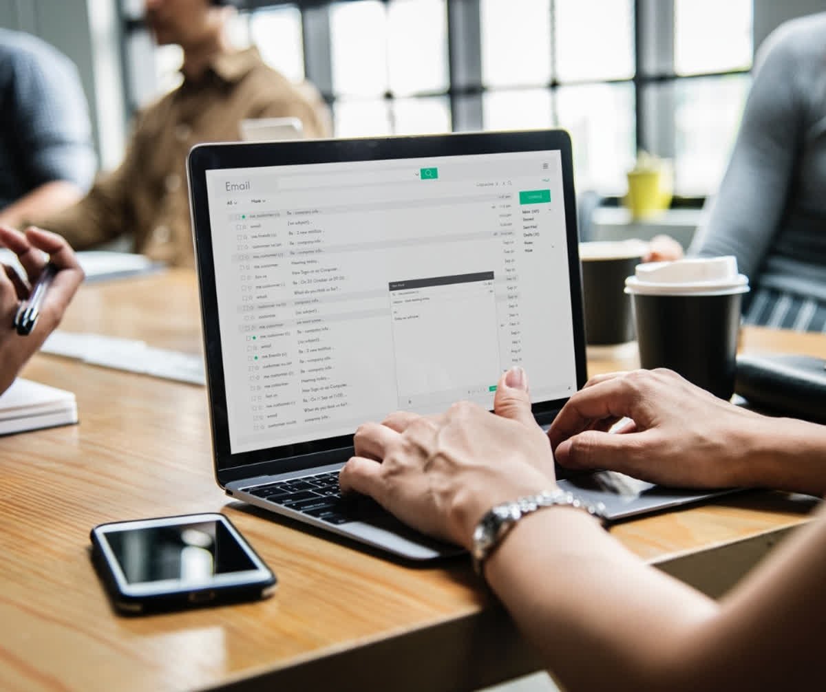 bossrotah's tweet photo. When it comes to email marketing, aim for specific people who would be interested in products related to your niche instead of blindly blasting email newsletters to wide, random audiences.
#digitalmarketing #emailmarketing
#LetsTrendKe #KOTLoyals #iSpeakAfricaChat https://t.co/JuHLha4H5h
