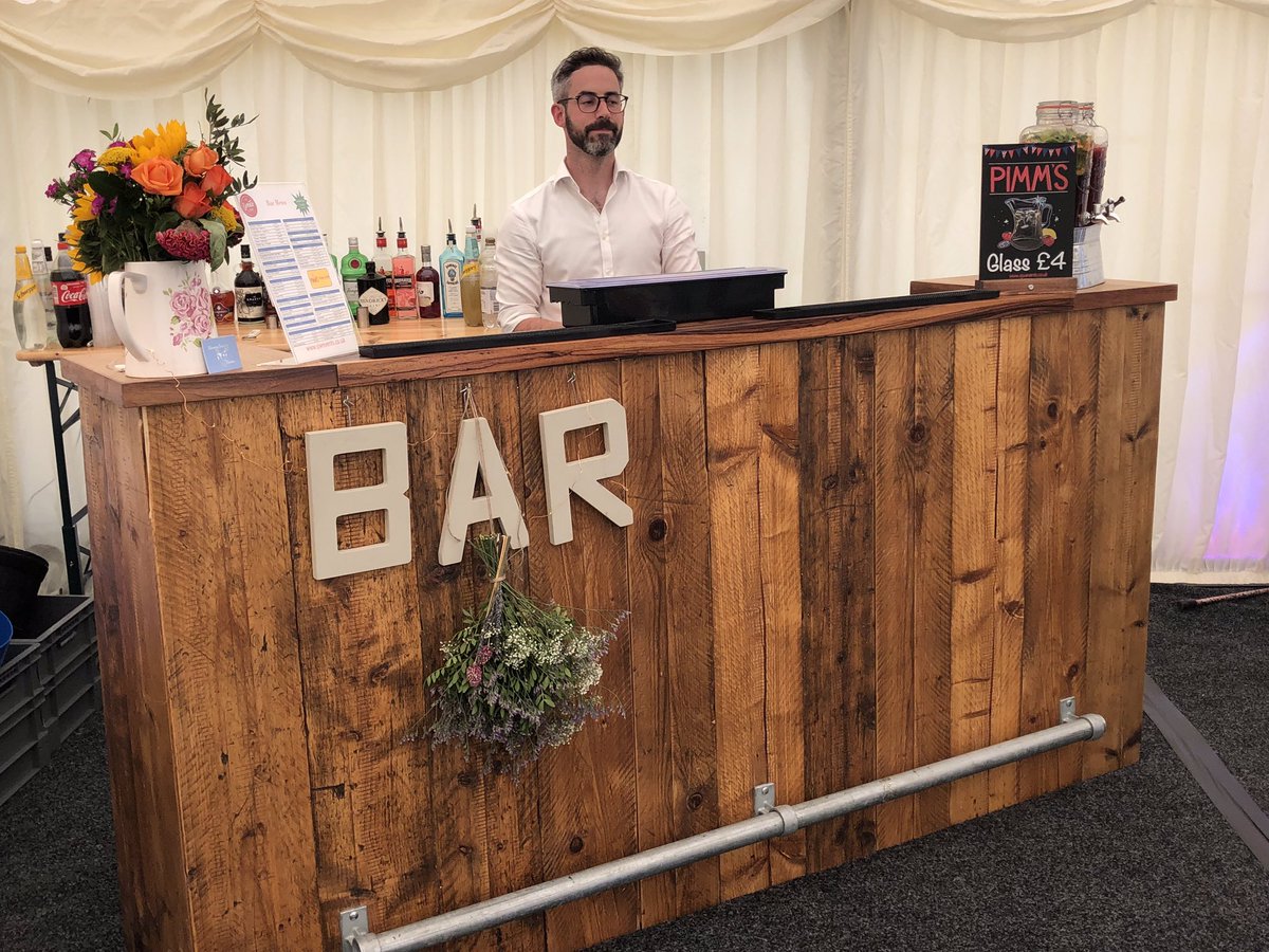 A few weeks ago we attended a #wedding in #Surrey which was truly beautiful. The #bride dressed our #bar with #freshflowers which looked just lovely. When booking our #bar it’s bespoke to your #wedding, #event or #party. You can dressed the #bar to your #theme, #colour or #venue.