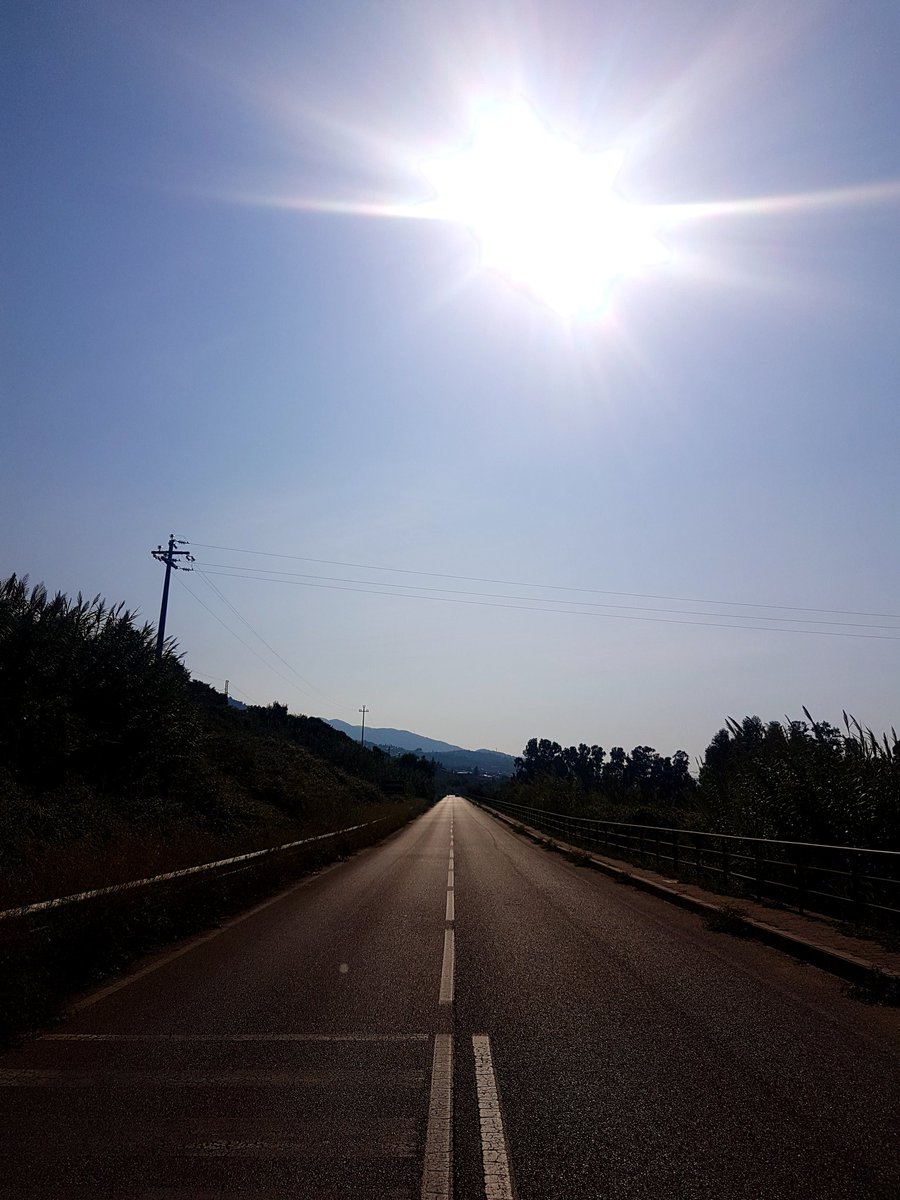 MoveTheEarthRun's tweet photo. Day 108, Marathon 69. Little talks at breakfast, a good writing spot, an ode to freedom, enjoying the silence, supermarina, lighting candles, ceramic city and a Neanderthaler pizza. https://t.co/r5UXhLwlhA https://t.co/rreVsu2H3O https://t.co/RmkCQHl72x https://t.co/9c0HCOhU2W https://t.co/43H98Yrt4G