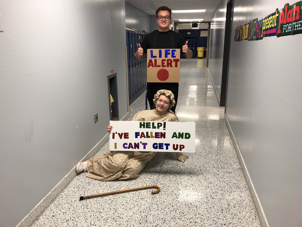 AvcsCouncil's tweet photo. Dynamic Duo Day! #AVCSspiritweek https://t.co/CJWiFksRxW