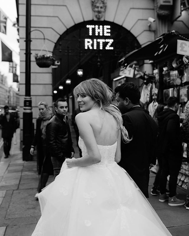 cinziabruschini's tweet photo. London wedding vibes ✨ https://t.co/MVovZB3XdM https://t.co/nj6scbS9iE