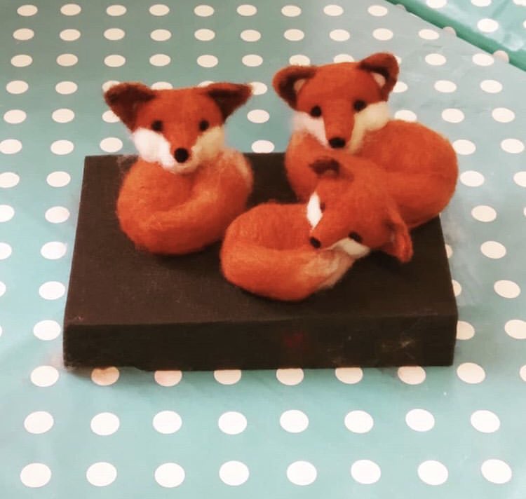 AGSSheffield's tweet image. 🏠Did you know we have a workshop space to hire?? ... - @little_felted_dreams students just created these fabulous 🦊😍. just ask in our gallery shop or look on our Facebook page for more details. 🌱#shoplocal #workshopspace #sheffield