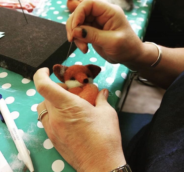 AGSSheffield's tweet image. 🏠Did you know we have a workshop space to hire?? ... - @little_felted_dreams students just created these fabulous 🦊😍. just ask in our gallery shop or look on our Facebook page for more details. 🌱#shoplocal #workshopspace #sheffield