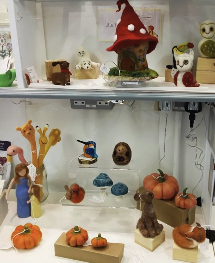 AGSSheffield's tweet image. 🏠Did you know we have a workshop space to hire?? ... - @little_felted_dreams students just created these fabulous 🦊😍. just ask in our gallery shop or look on our Facebook page for more details. 🌱#shoplocal #workshopspace #sheffield