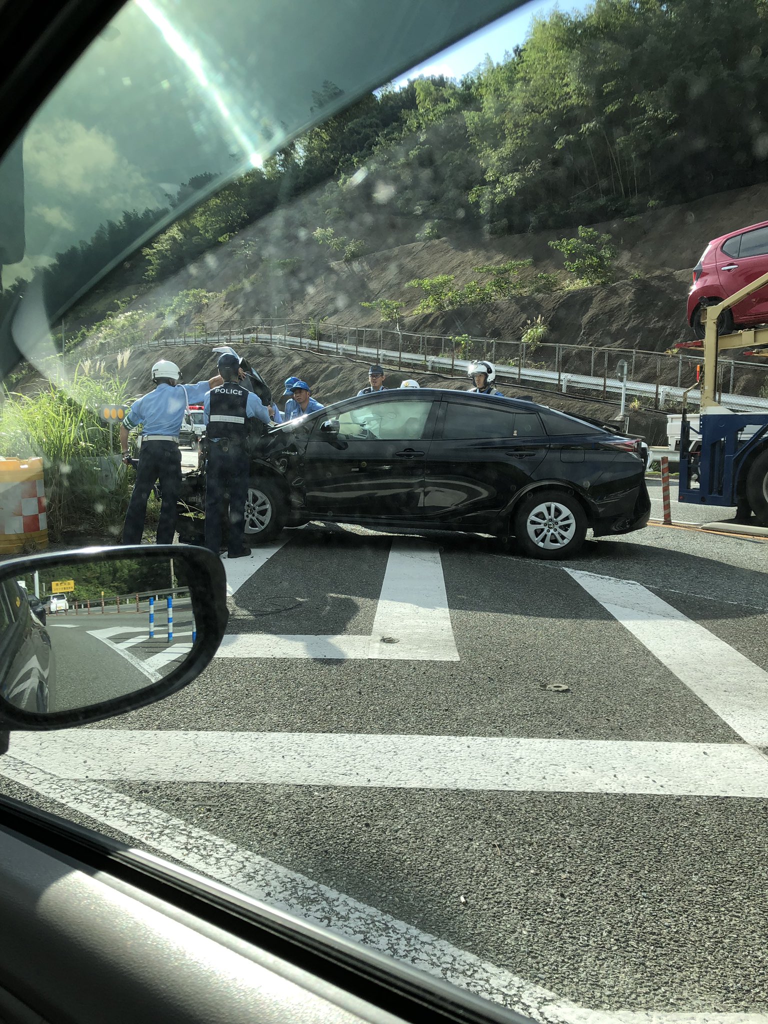 りんしゅん 事故車移動させてたから これってもうすぐ解除されるんじゃないの 最悪のタイミングで下道に降ろされたかもしれない 八木山バイパス 事故渋滞 T Co 4tr31lij5u Twitter