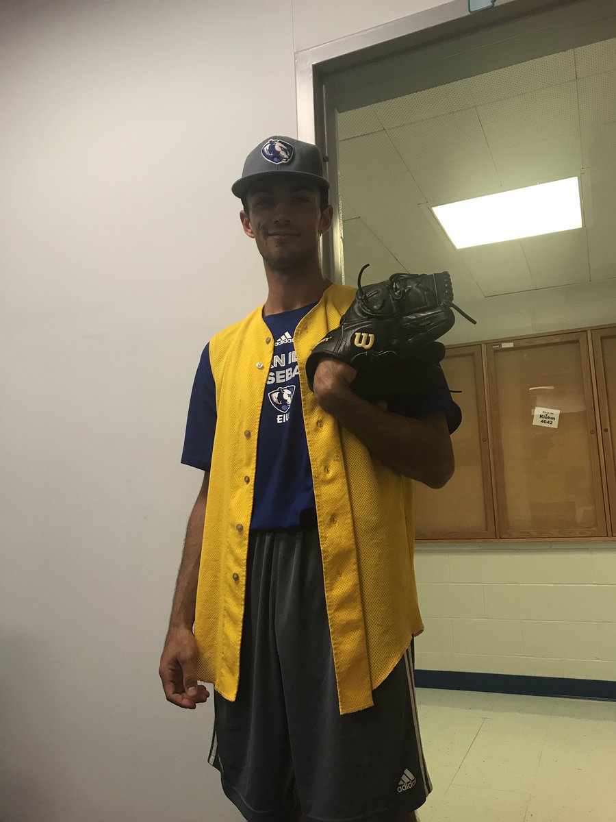 EIU_Baseball's tweet photo. @BenStephens17 with the highest spot percentage today in his bullpen! 

⛽️⛽️⛽️

Yellow Jersey!!!! 👍🏻👍🏻💪🏻💪🏻 https://t.co/RTeiHamf20