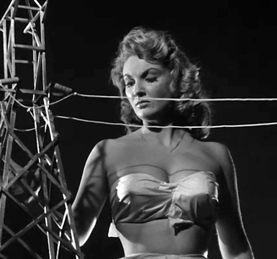 ALLISON HAYES in ATTACK OF THE 50 FOOT WOMAN (1958). 