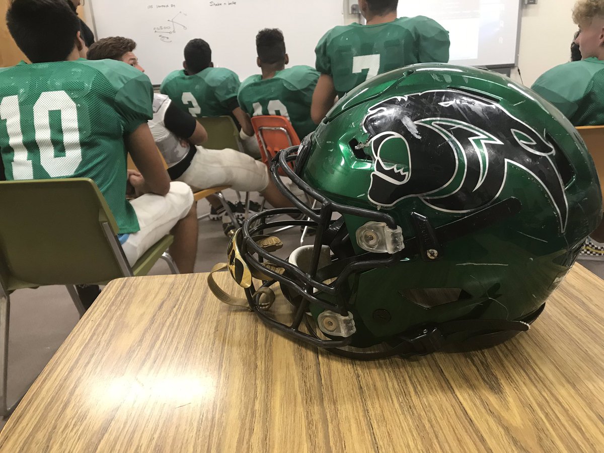 DavidKelly1290's tweet photo. Itβs a #Football101 Day here in #Tucson (that means itβs raining) @Amphi_Football #AmphiPanthers #AZHSFB https://t.co/yJhBt8dU40