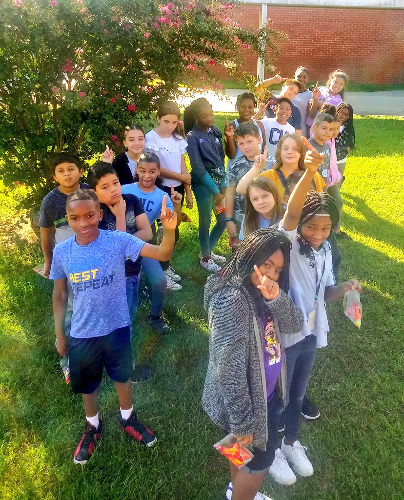 Dolphinville's tweet photo. 5th grade scholars meeting SMART goals! #Dolphinville_SWAG #We_Work #5thgradebrilliance Celebration for striving to achieve in science, math, ELA @ncpublicschools @mcbride_edutech @SMorrisey410 @EricaSm68350074 https://t.co/SITm8Gewv0