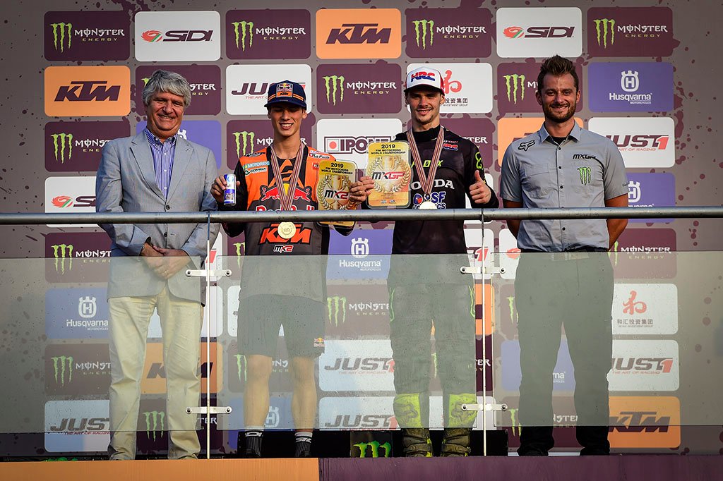 cTelR's tweet photo. Termina el MXGP 2019 con Tim Gajser y Jorge Prado como ganadores de este Mundial 2019
#MXGP #contacosenlasruedas #CTR 
Fotografía y prensa Youthstream
https://t.co/XUewRAZwlo https://t.co/GUhJTSJAdi