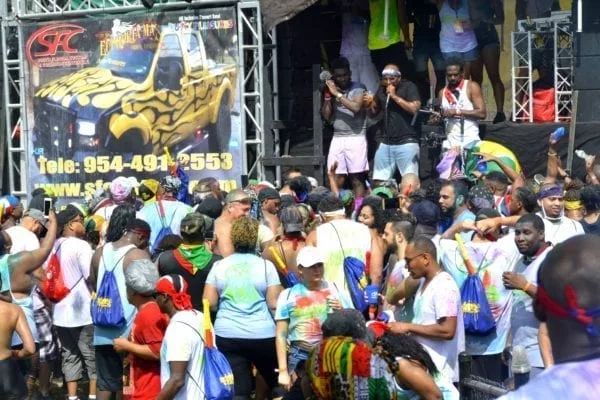 _OrlandoJouvert's tweet photo. WE’RE HEADED TO MIAMI CARNIVAL‼️ ⠀⠀
⠀⠀
DON’T WAIT LAST MINUTE, JOIN OUR J’OUVERT SECTION !⠀⠀
👇🏾👇🏾👇🏾 ⠀⠀
⠀⠀
🎨 https://t.co/dulzETp9bJ 🎨 https://t.co/dAWBOYgyjK