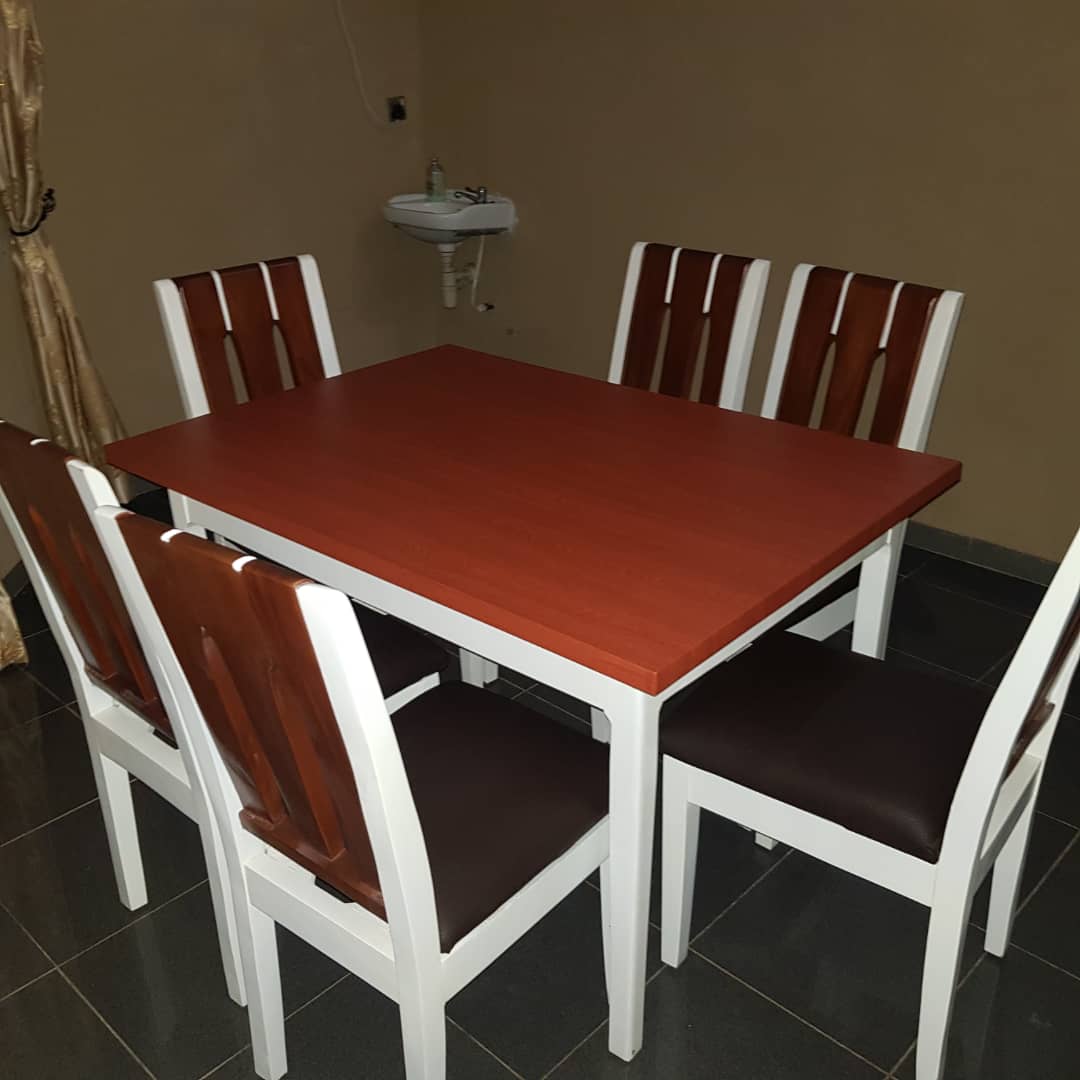 _louchaka's tweet photo. Skin Job for dinning table top.

Our Skins do not fade or peel 
Can be cleaned with soap or any cleaning agent or your choice

You can send me a DM for more enquires
Or visit https://t.co/C8A2lKNZCW

#sowhynot https://t.co/3JFsi5a9wU