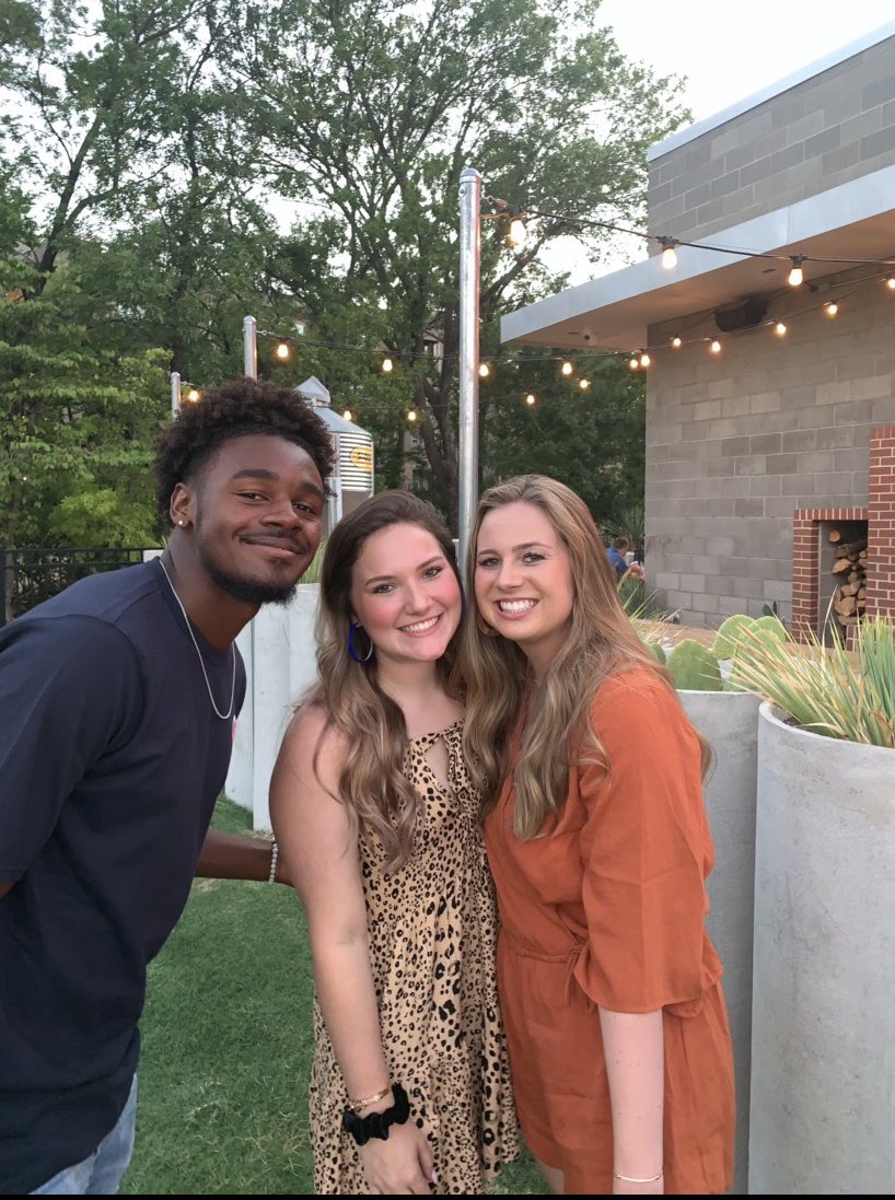 malloryscott19's tweet photo. happy bday @donyeburns !!! love u &amp; hope you have the best day! 🥳🖤🥰 https://t.co/ZVVsRMhXaR