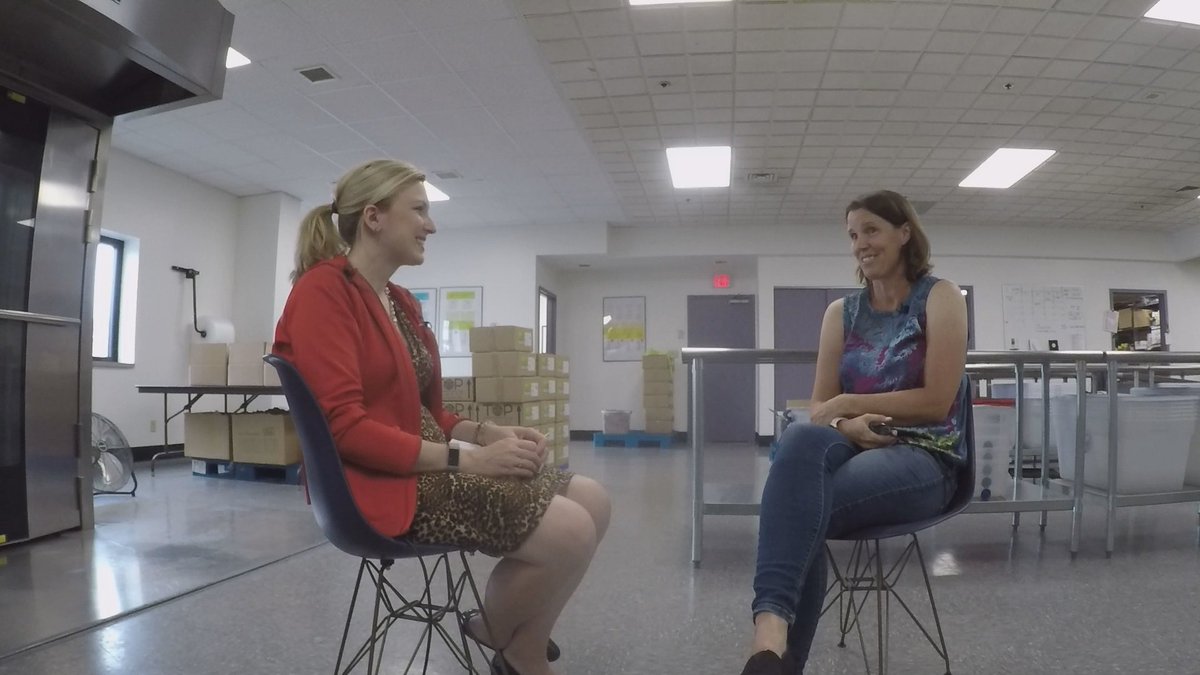 kellydudzikWGRZ's tweet photo. #CityShaper Rebecca Brady is the founder of Top Seedz, an #IgniteBuffalo winner. She's also helping refugees by employing women who've made #Buffalo their home - Rebecca works with @JERS_buffto. See her story tonight at 5:30 @WGRZ.๐๐ https://t.co/vEu1q7H6cf