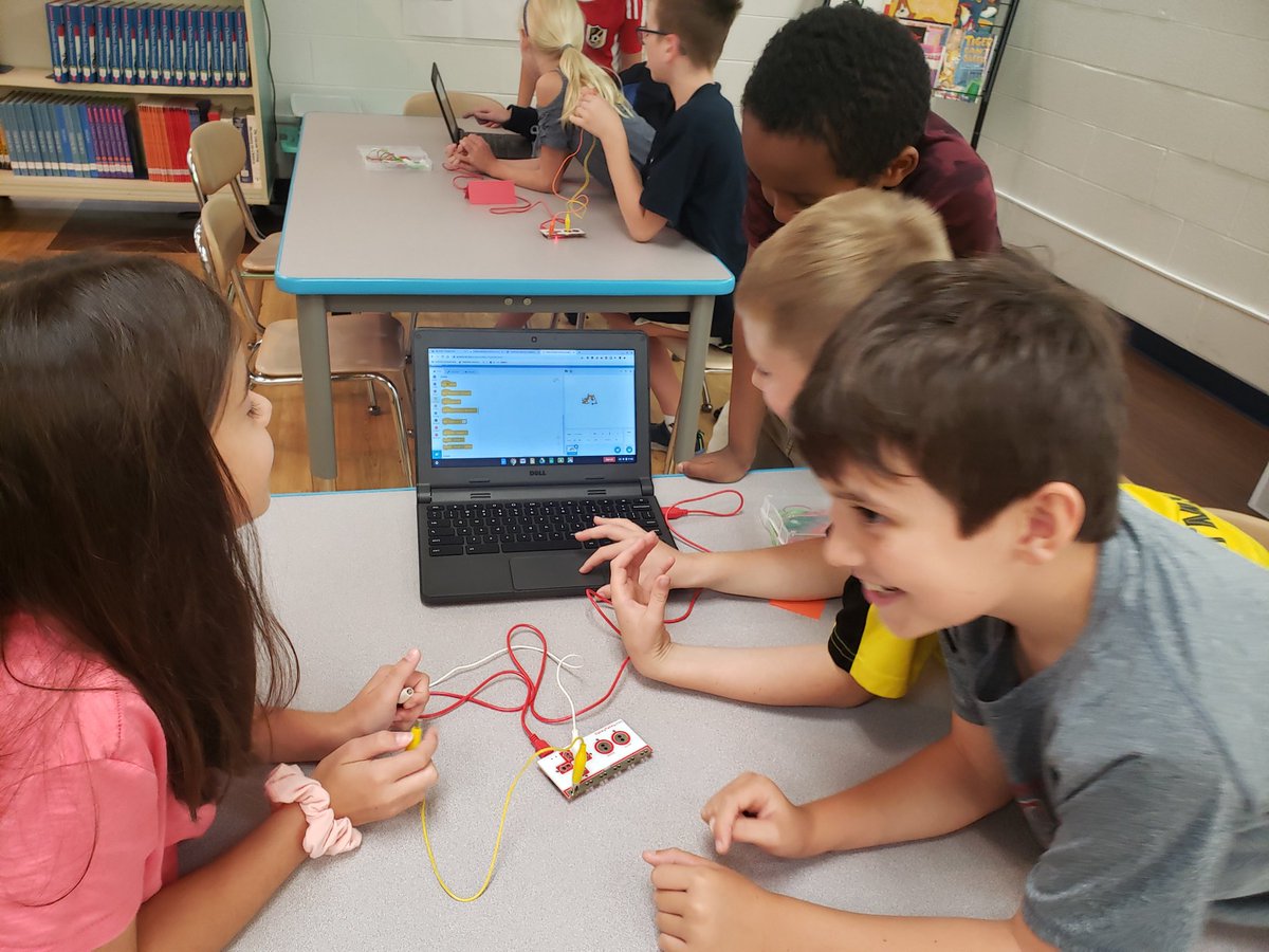 LowellReads's tweet photo. @makeymakey and @scratch all morning and @lego WeDo2.0 all afternoon. So excited for our first Maker Monday of the year! https://t.co/9LZGrJYcfq