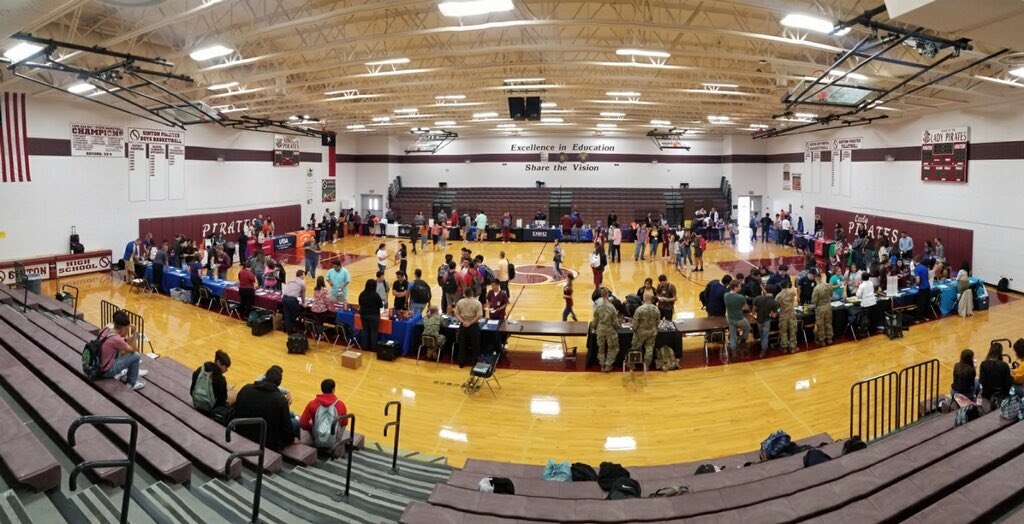 GearupSinton's tweet photo. The College Fair is in full effect at Sinton High School. What’s your dream?  #gearup_sinton #sintonpirates https://t.co/BfQfu349vP