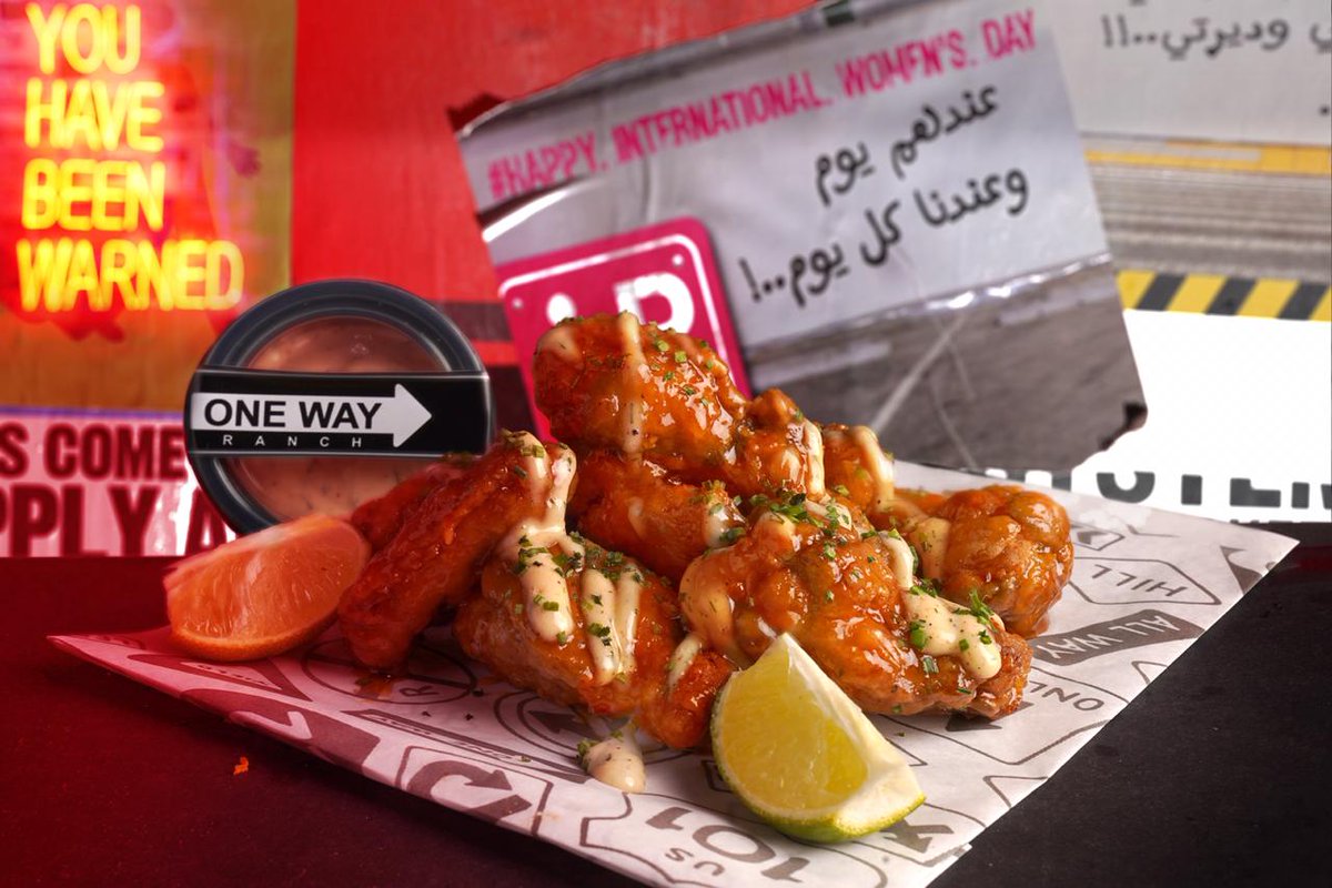 One Way Burger ون وي برقر On Twitter نورونا في ون واي برجر واستمتعوا بوجبة على المزآآآآج كيف نخفي حبنا Onewayburgerksa Riyadhhub Goodvibes مطاعم الرياض الرياض Https T Co Ryihvwmit3