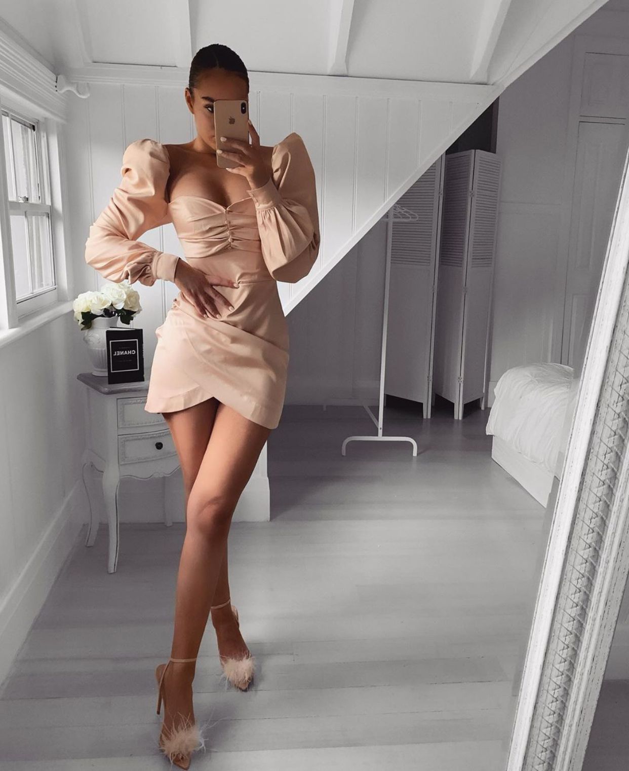 House of CB on X: Obsessed with the balloon sleeves on the Cherie dress! 🌸 Shop: t.co8HvQRRp0Il t.co4GzvdNHfvA X