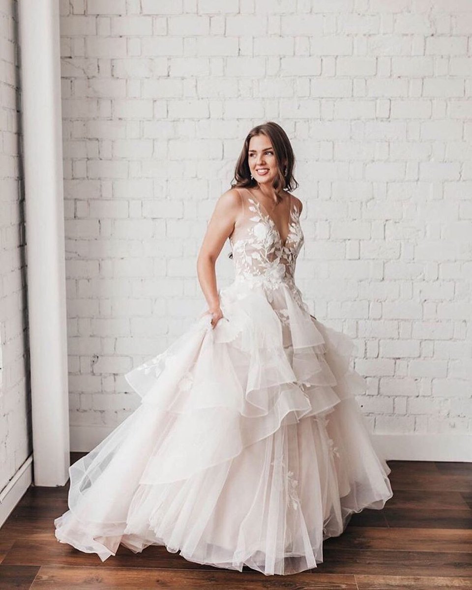 Ball gown dreams. 💕 Photo by <a href="/bleubellebridal/">BleuBelle Bridal</a>. #weddingdress #bridestyle #ballgown #wtoomontgomery #wtoobride #beawattersgirl

What kind of dress do you pictures yourself wearing on your big day?

Shop all ballgowns: ow.ly/scup50wbAcG