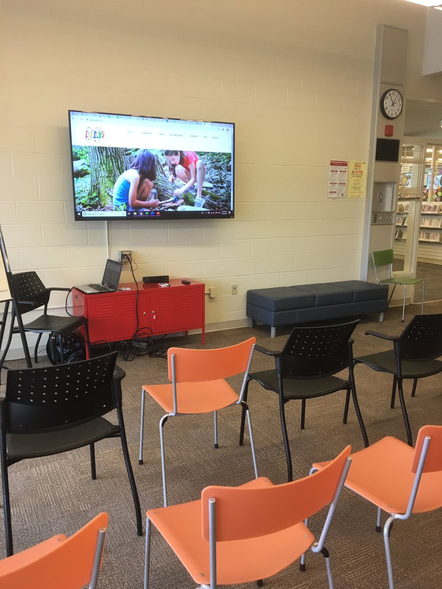 Bluebird__47's tweet photo. Kicked off @scilitweek with a presentation at the #BurlingtonPublicLibrary talking about my science journey and how young scientists can get involved with organizations like @cagisnational Only have this before pic I took, had too much fun to take pics during the event! https://t.co/TmovqspurK