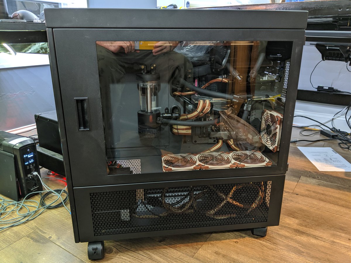 TheProfosist's tweet photo. #Anthrax9 might not be done but it's together! Time to wheel it next to my desk and start putting it to work!
@noctua_at @CaseLabsUSA #CustomPCBuild #BuildLog #TechPorn https://t.co/ZYIIg04dM7