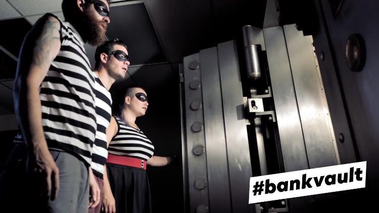 We slowly open the vault door - and it is heavy AF...
#bankvault #MDF