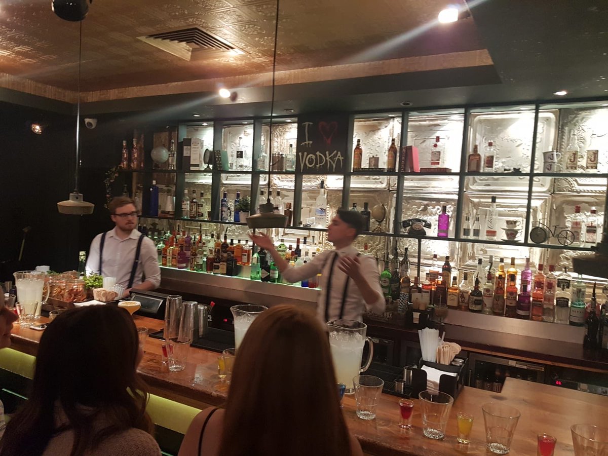 jlbax1970's tweet image. Not everyday you get to take part @Cornerhousetv @RevolutionBars #cocktailmasterclass with your team 🥂🤷🏼‍♀️ different take on #teambuilding but brilliant fun! @JelacaSophia @grace_kgolden @Hepscott @ChampionsUKplc