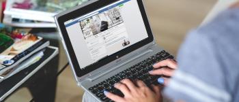 إن كان منزلك هو المكان الذي تعبر فيه عن نفسك بحريه
فان صفحات التواصل الاجتماعي هي مكان عام وليست مكان خاص كما تعتقد
فلطالما كان رأيك يؤدي للأذيه فالأفضل الاحتفاظ به أو التعبير عنه بطريقه لا تهين الغير
ويجب اختيار الألفاظ التي تحترم الشخص الذي تتوجه له
فلتقل خيراً أو لتصمت