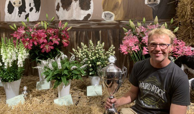 DeKennemer's tweet photo. Kennemer Bloemenshow ""Verliefd op het Platteland" Drie dagen lang stond Heemskerkerduin in het teken van bloemen. Prachtig versierde praalwagens gingen langs de verzorgingstehuizen in Heemskerk en waren te bezichtigen in het centrum en... https://t.co/1sg6igM7dj via @DeKennemer https://t.co/idVUwyT5w1