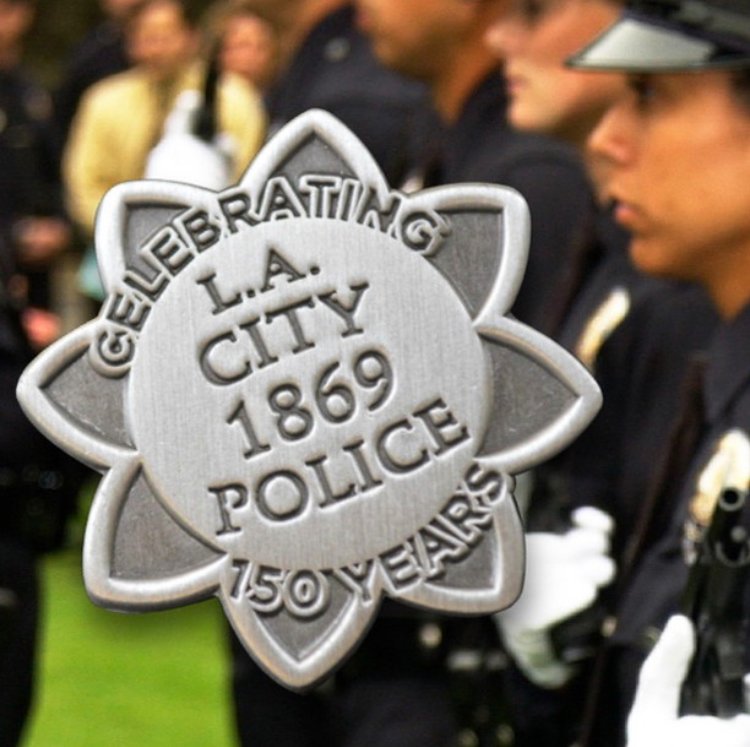 LAPoliceFdtn's tweet photo. It is the 150th Anniversary of the #LAPD this year! For a limited time, you can purchase the limited edition commemorative pin by clicking here: https://t.co/kzqf7puv1l
@LAPDHQ #150thanniversary #150years #commemorativepin #LACityPolice https://t.co/zFWY0hXdcY