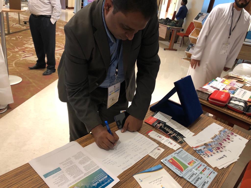 DropsOmanChapt1's tweet photo. We are delighted to support #OWSLP at Crowne Plaza OCEC 16-17 September 2019. Visit our stand to learn more about #DROPS to prevent 
#DROPPED_Objects_Killers at work. 
#Together_Oman_Is_Safer https://t.co/vwxcGKRKGL