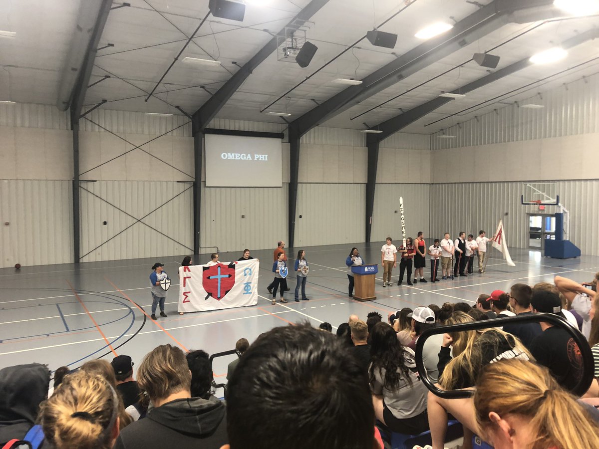 YCmelaniew's tweet photo. One thing I’ll say as Club Week begins: you cannot go wrong with any club you choose to join! But Omega Phi and Kingsmen crushed it today! Such an awesome group of people❤️ #MyYC #ClubWeek https://t.co/WMutwkEGVX
