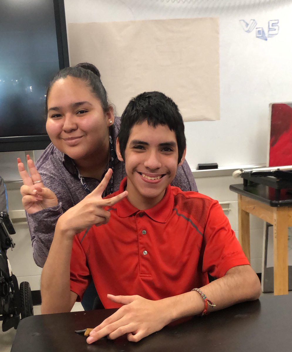 MacArthurSLC's tweet photo. Our students have been loving their art class they have gotten to learn and experiment with new material @drgoffney @draptwumasi @AldineISD @BestBuddiesTX #MPND https://t.co/GHO85YTu2W