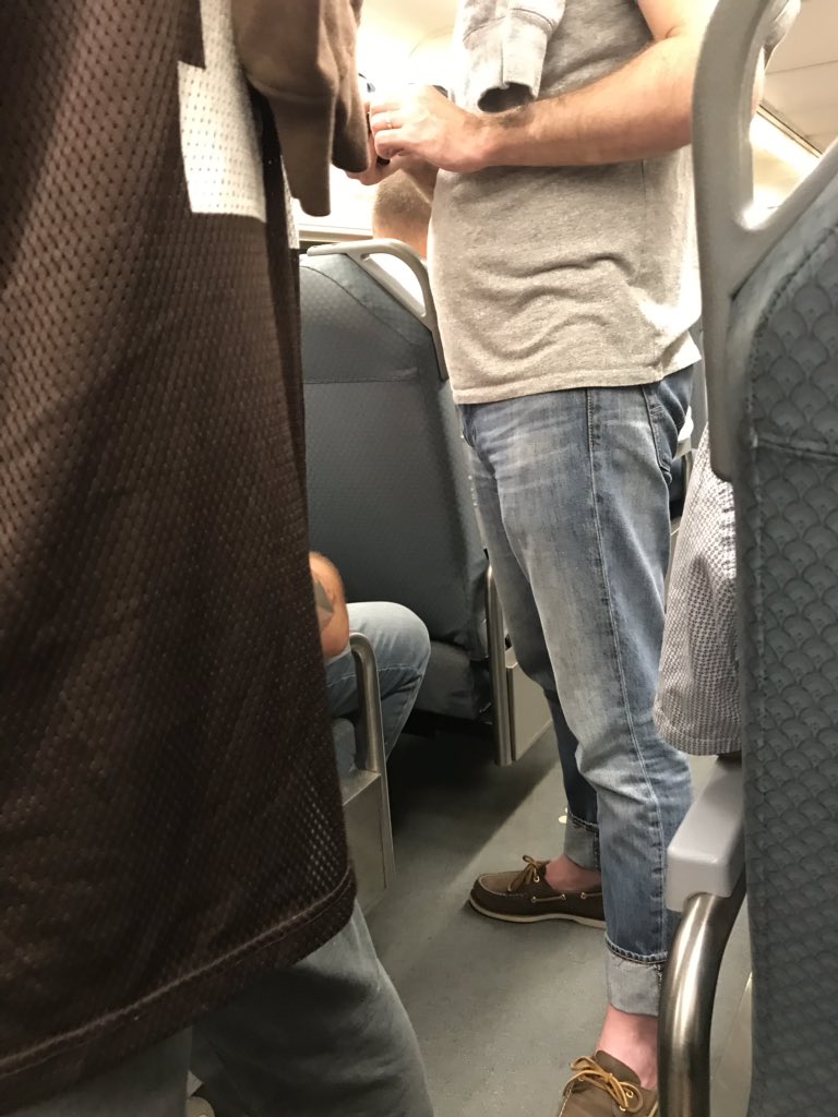 xyzuser20's tweet photo. @StewartMader this is my train. I don’t see you anywhere. #wheresstew @NJTrainDelays @FuckNjTransit @TooMader @GovMurphy https://t.co/8mNZMEr9WV