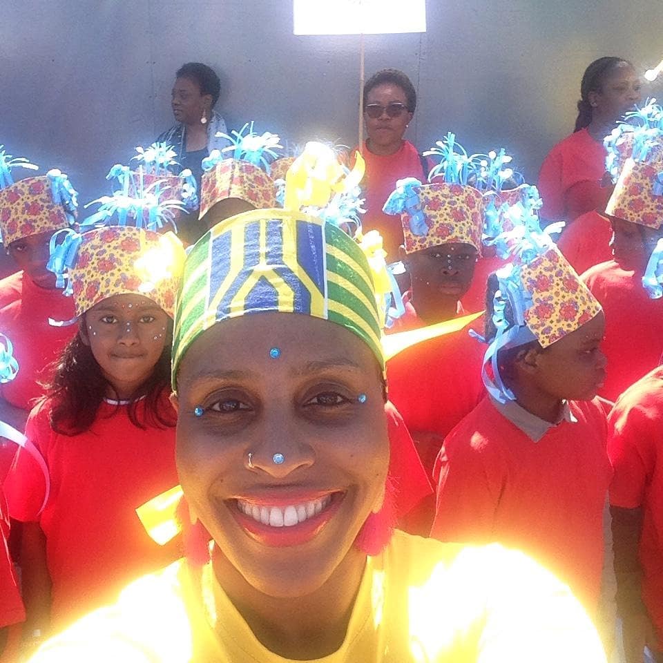 RomelFoundation's tweet photo. So much vibes, so little time! 🌞
I took part in the parade with the lovely Notre Dame Primary school (Woolwich) children &amp; teachers.
@woolwichcarnival @taruarts
@marvincredibleuk @Byoungstars1 @dazzleuk @unit137soundsystem @birdshands @rayyvennn @nazaninldn @kiarahurstt https://t.co/2hRSaENbhs
