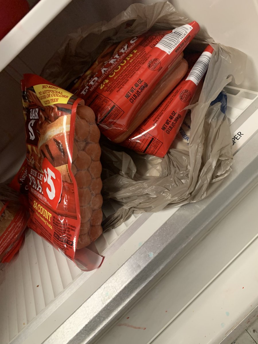 Come by for Monday Night Football!!!🏉🏉🏉 All BEER $2.50 and FREE HOT DOGS TIL WE RUN OUT #frostydogs