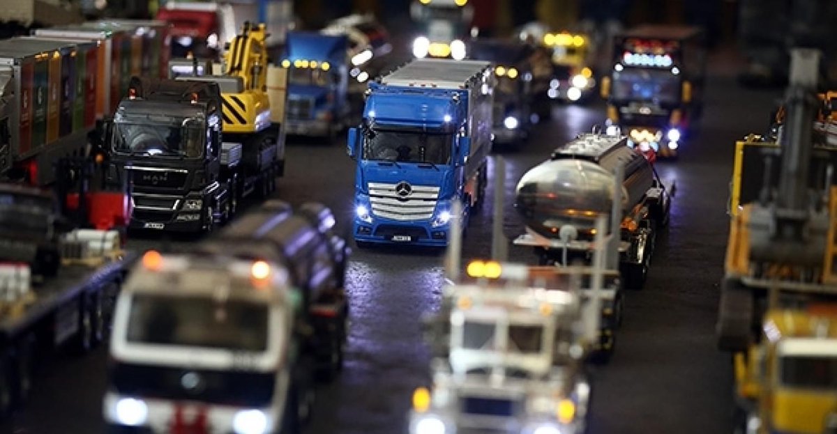 JLLIndustrial's tweet photo. Congestion Worsening With Few Solutions in Sight https://t.co/QI6YBxIzRi https://t.co/86h0IVDJ42